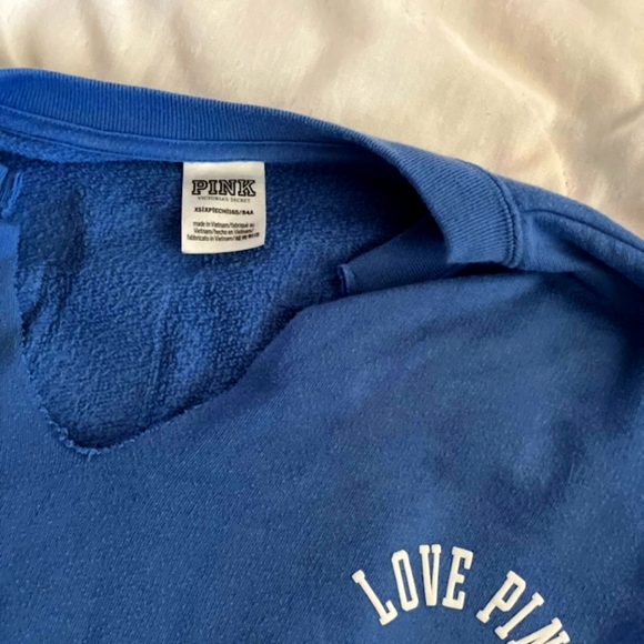 VS PINK cropped sweatshirt. Sz XS - Picture 2 of 3